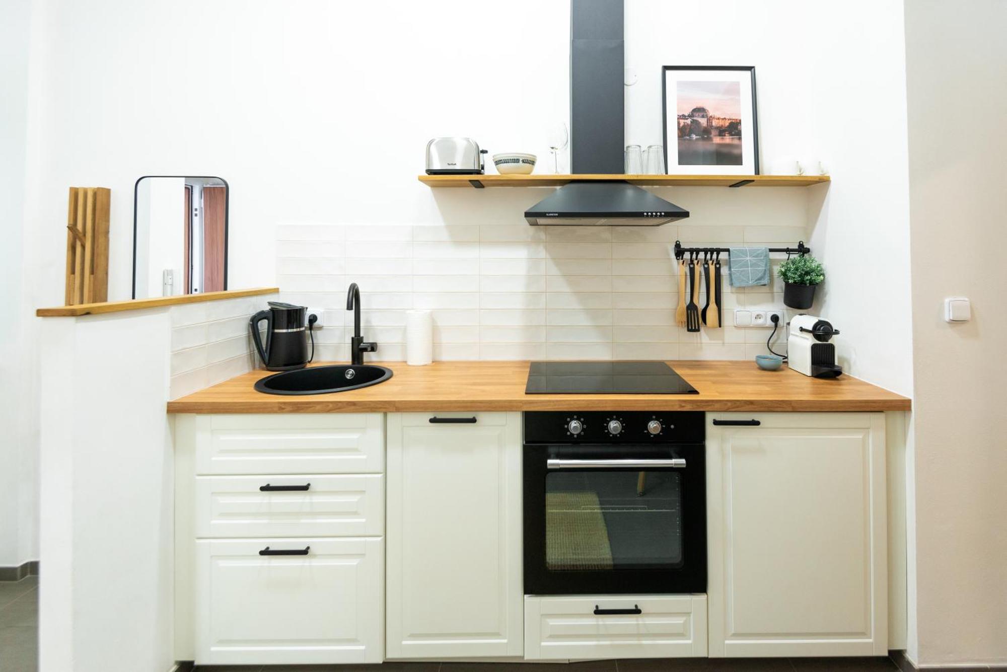 Modern & Spacious Near The Old Town Prag