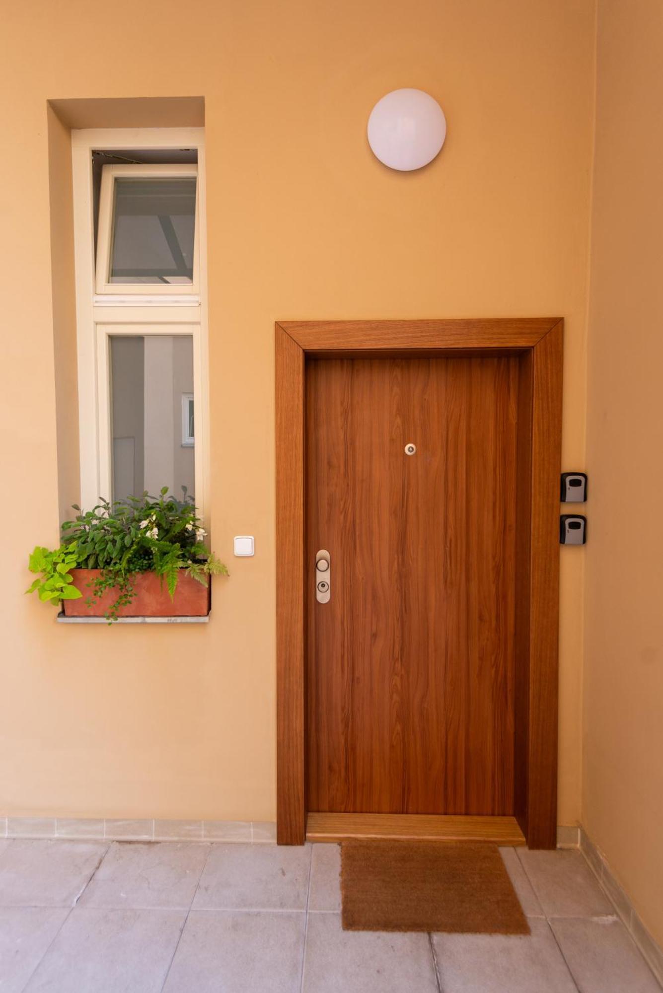 Apartment Modern & Spacious Near The Old Town Prag